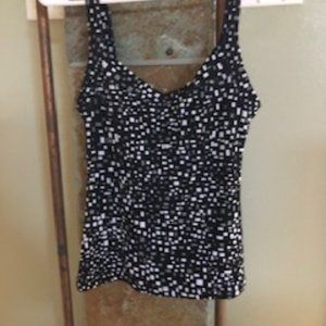 XS White House Black Market Black Tank